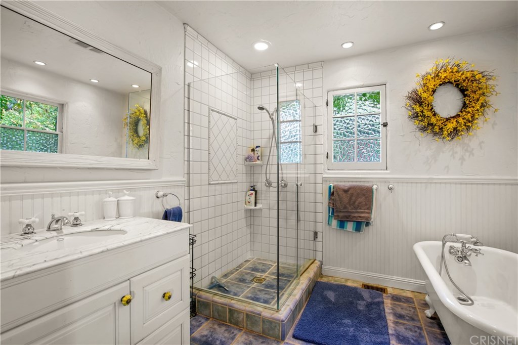 3045 Gertrude Avenue La Crescenta, CA 91214 - Photo 11 of 39