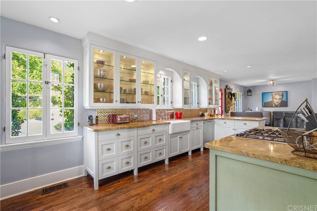 3045 Gertrude Avenue La Crescenta, CA 91214 - Photo 15 of 39