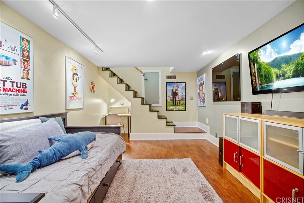 3045 Gertrude Avenue La Crescenta, CA 91214 - Photo 22 of 39