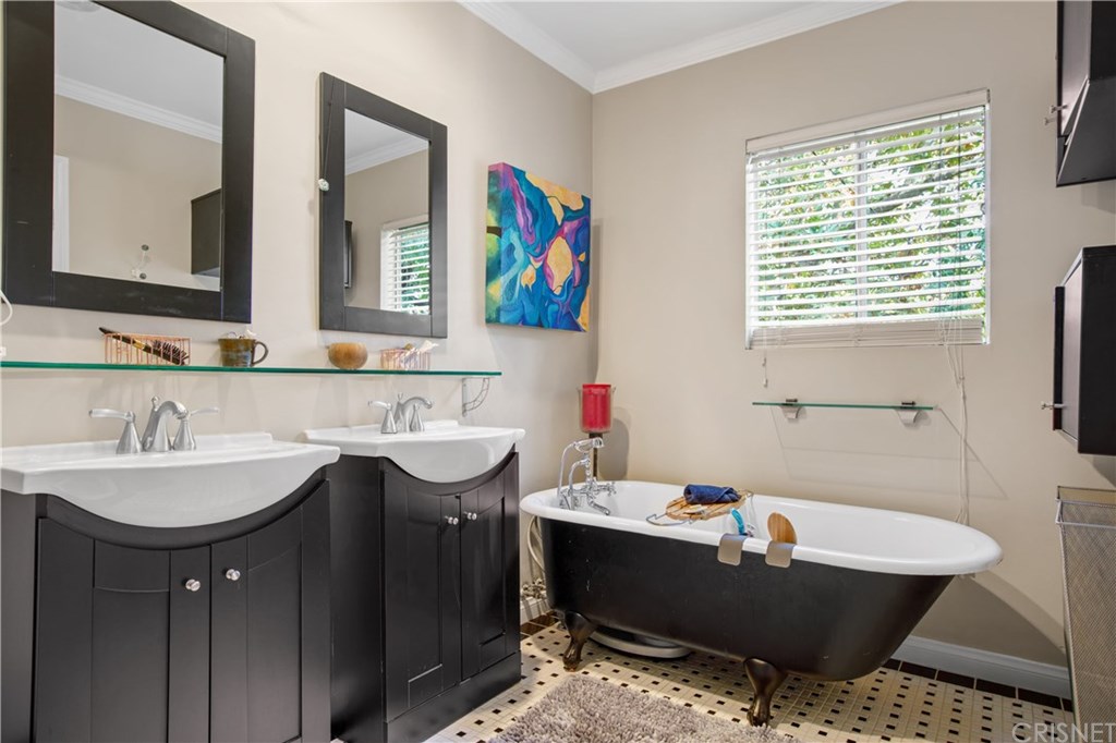 3045 Gertrude Avenue La Crescenta, CA 91214 - Photo 28 of 39