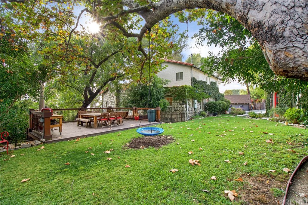 3045 Gertrude Avenue La Crescenta, CA 91214 - Photo 33 of 39