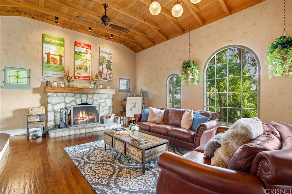 3045 Gertrude Avenue La Crescenta, CA 91214 - Photo 7 of 39