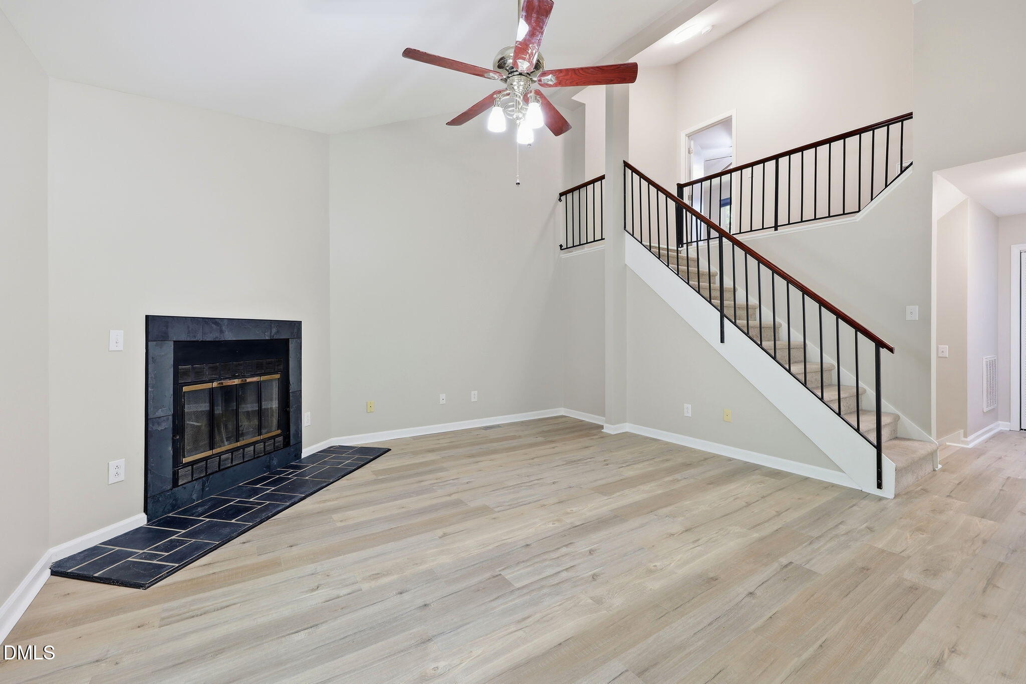 11129 Lakeshore Drive Raleigh, NC 27613 - Photo 15 of 32 Living room 1