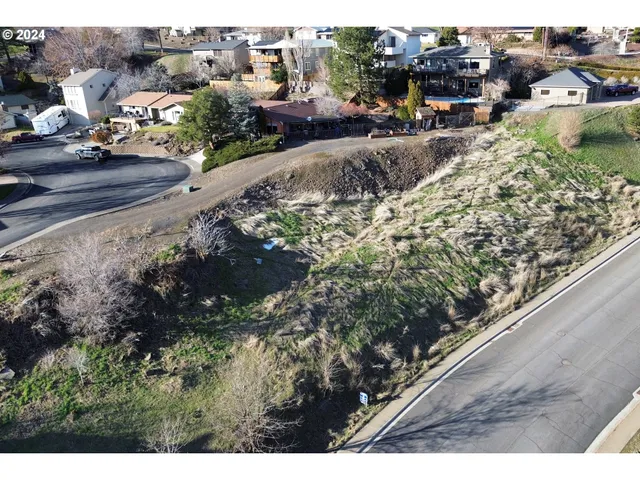 a picture of city view