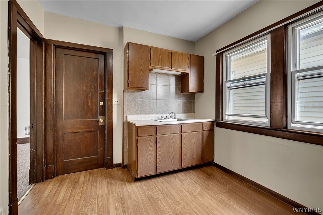 565 Military Road Buffalo, NY 14207 - Photo 20 of 48