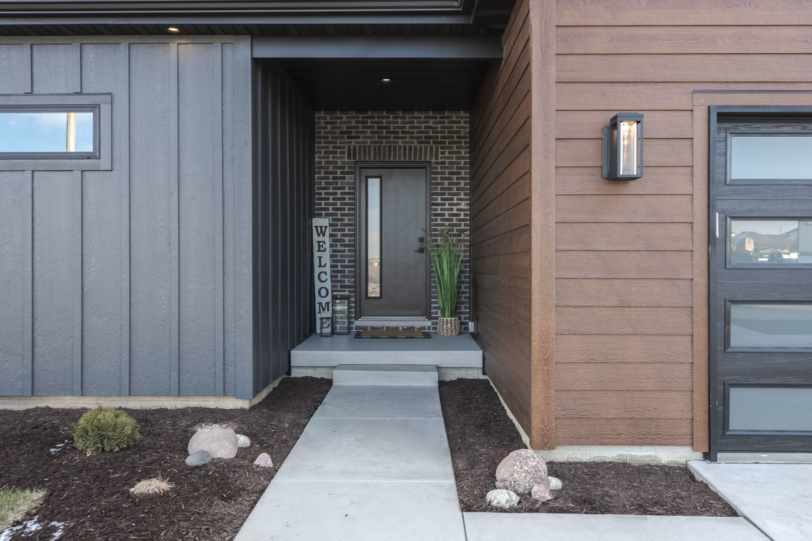 1216 Granite Way Normal, IL 61761 - Photo 2 of 38