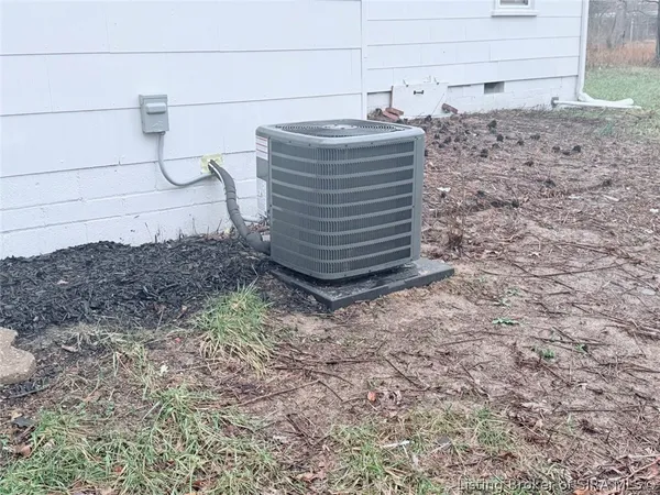 $289,000 | 4720 Grant Line Road, New Albany, IN 47150