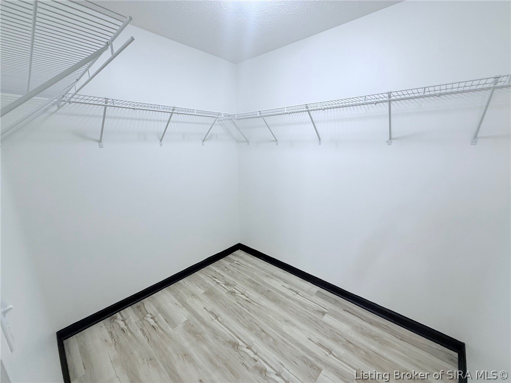 4720 Grant Line Road New Albany, IN 47150 - Photo 20 of 47 main bedroom walk-in closet