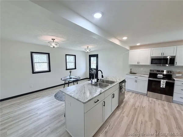 $289,000 | 4720 Grant Line Road, New Albany, IN 47150