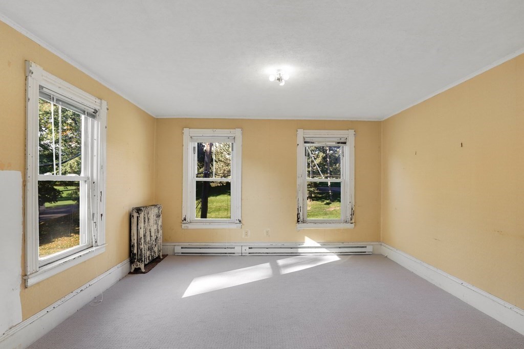 40 Beverly Road Worcester, MA 01605 - Photo 17 of 42 Gallery Image 17
