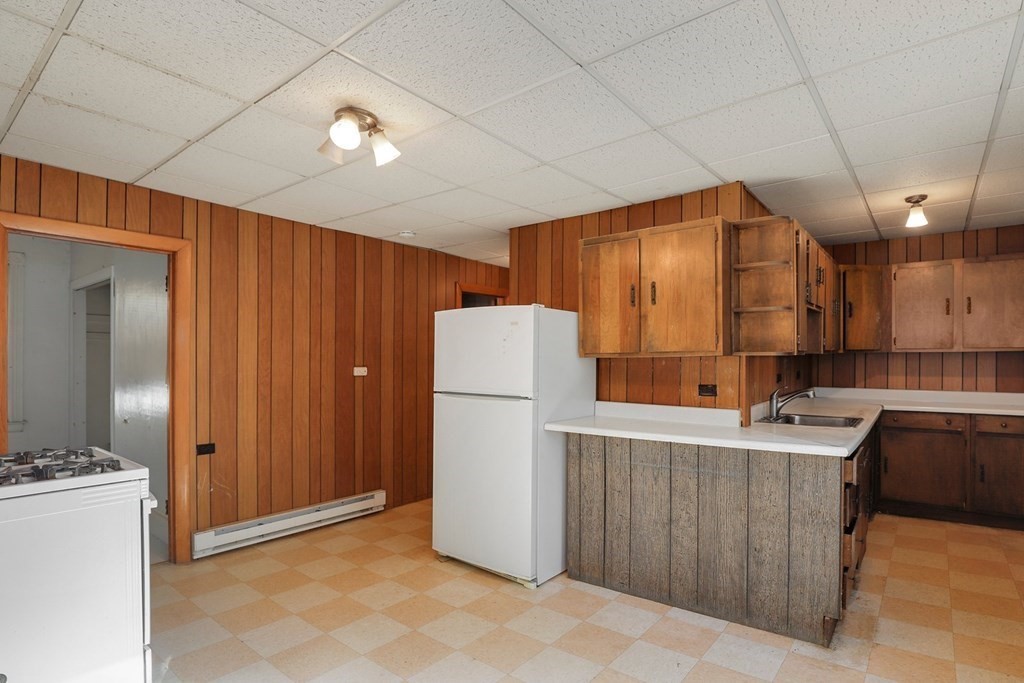 40 Beverly Road Worcester, MA 01605 - Photo 18 of 42 Gallery Image 18