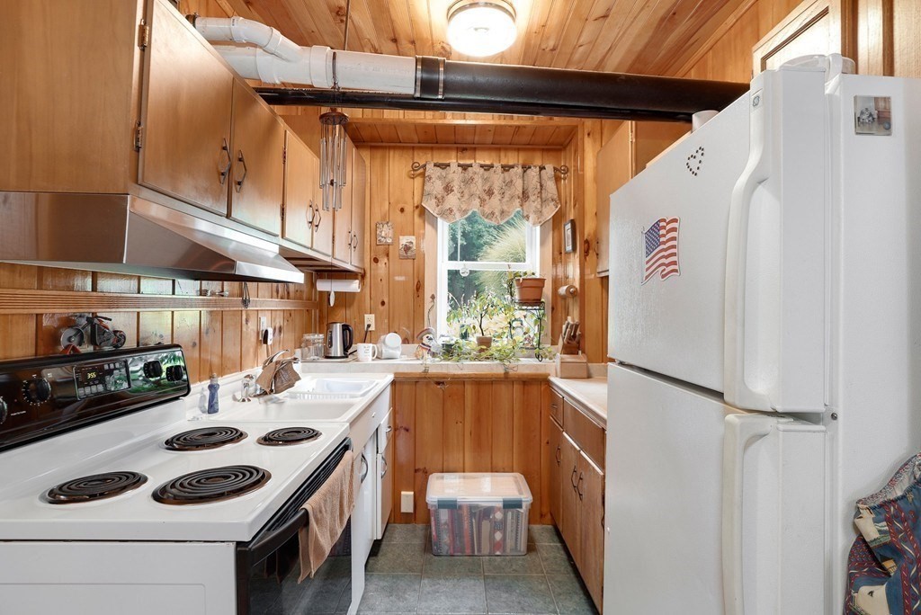 40 Beverly Road Worcester, MA 01605 - Photo 26 of 42 Gallery Image 26