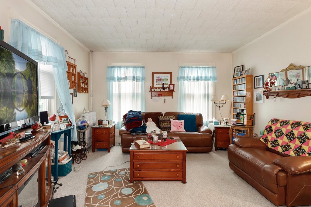 40 Beverly Road Worcester, MA 01605 - Photo 3 of 42 Gallery Image 3