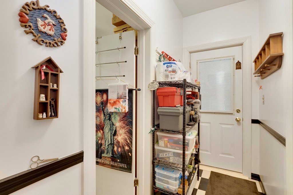 40 Beverly Road Worcester, MA 01605 - Photo 8 of 42 Gallery Image 8