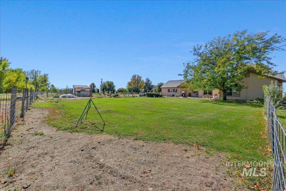 7639 Elko Lane Middleton, ID 83644 - Photo 33 of 47 View of yard