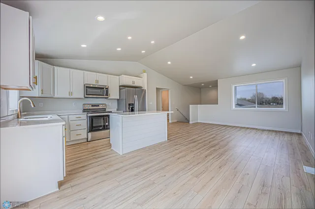 $2,400 | 6747 66th Avenue South, Horace, ND 58047