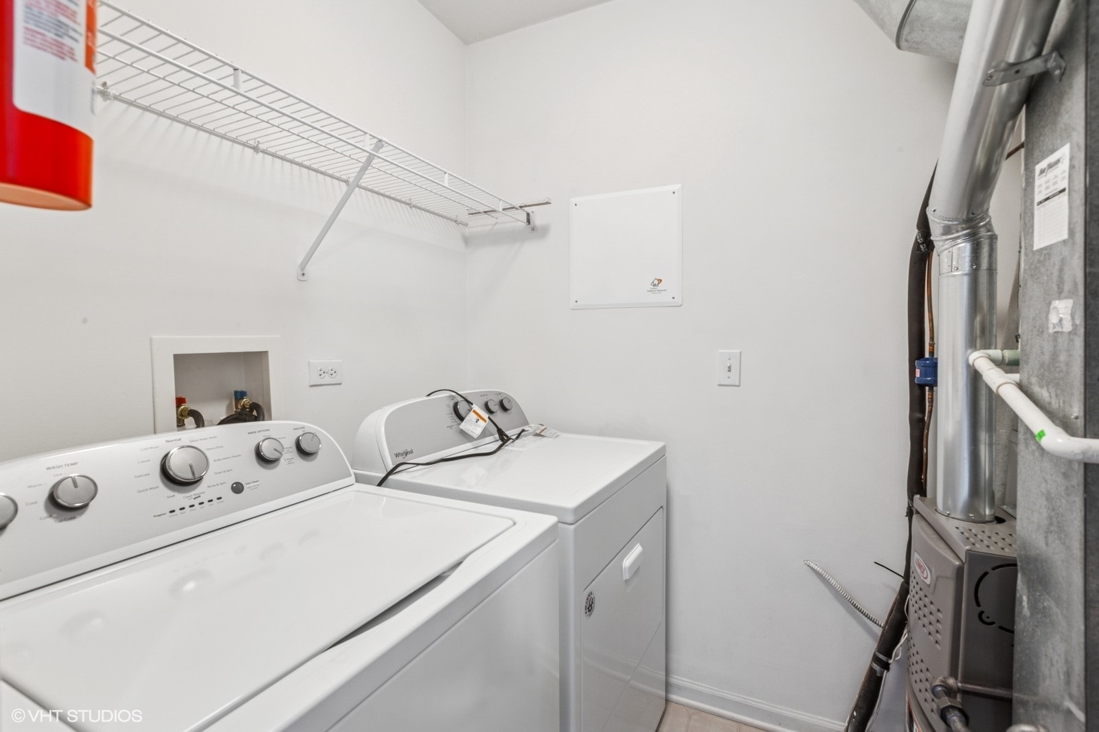 24843 Franklin Lane Plainfield, IL 60585 - Photo 15 of 18 a utility room with dryer and washer
