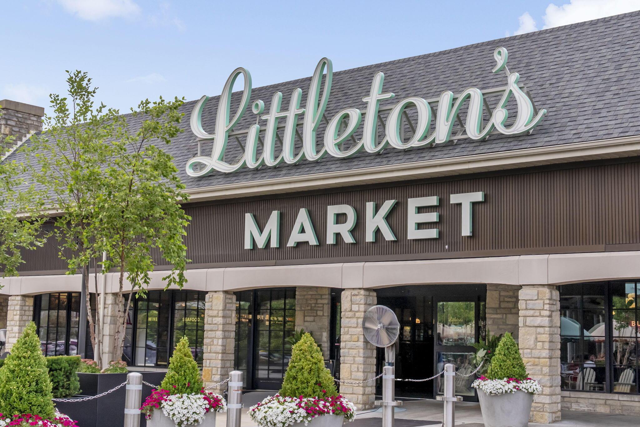 2636 Welsford Road Upper Arlington, OH 43221 - Photo 43 of 49 Around the Corner... shops, bakery, restaurants, and specialty market!