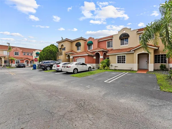 $3,000 | 13404 Southwest 153 Terrace, Unit 2005, Miami, FL 33177