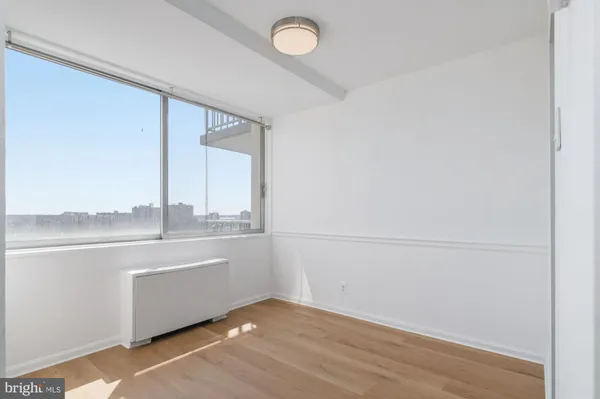 $2,150 | 301 North Beauregard Street, Unit 902, Alexandria, VA 22312