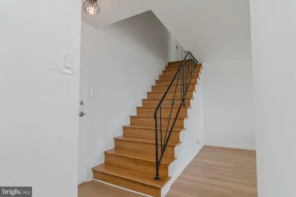 $2,150 | 301 North Beauregard Street, Unit 902, Alexandria, VA 22312