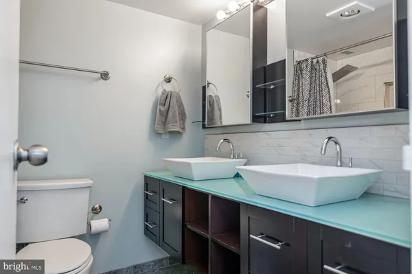 $2,150 | 301 North Beauregard Street, Unit 902, Alexandria, VA 22312