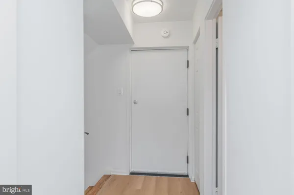 $2,150 | 301 North Beauregard Street, Unit 902, Alexandria, VA 22312