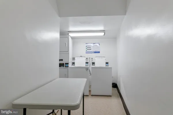 $2,150 | 301 North Beauregard Street, Unit 902, Alexandria, VA 22312