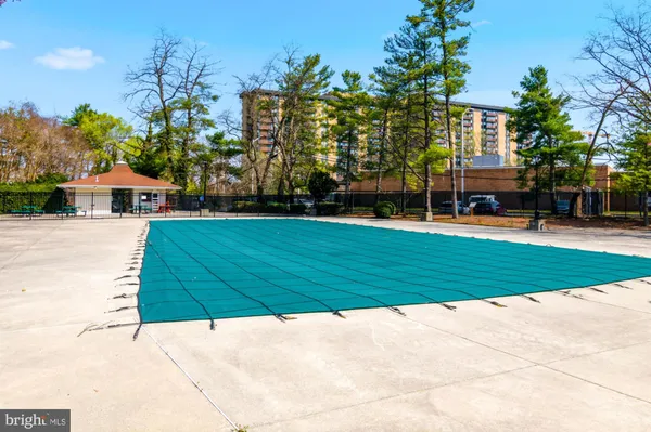 $2,150 | 301 North Beauregard Street, Unit 902, Alexandria, VA 22312