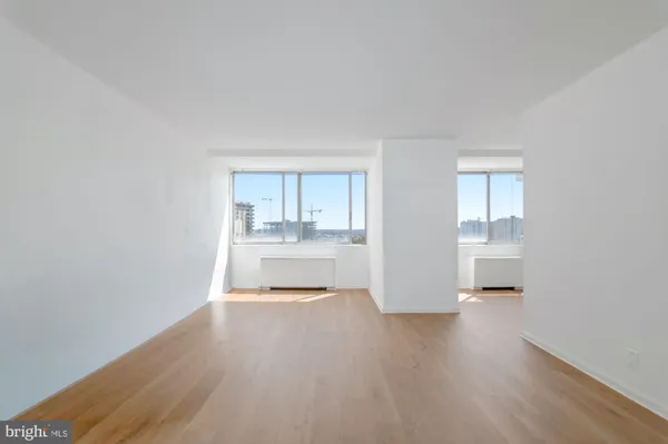 $2,150 | 301 North Beauregard Street, Unit 902, Alexandria, VA 22312