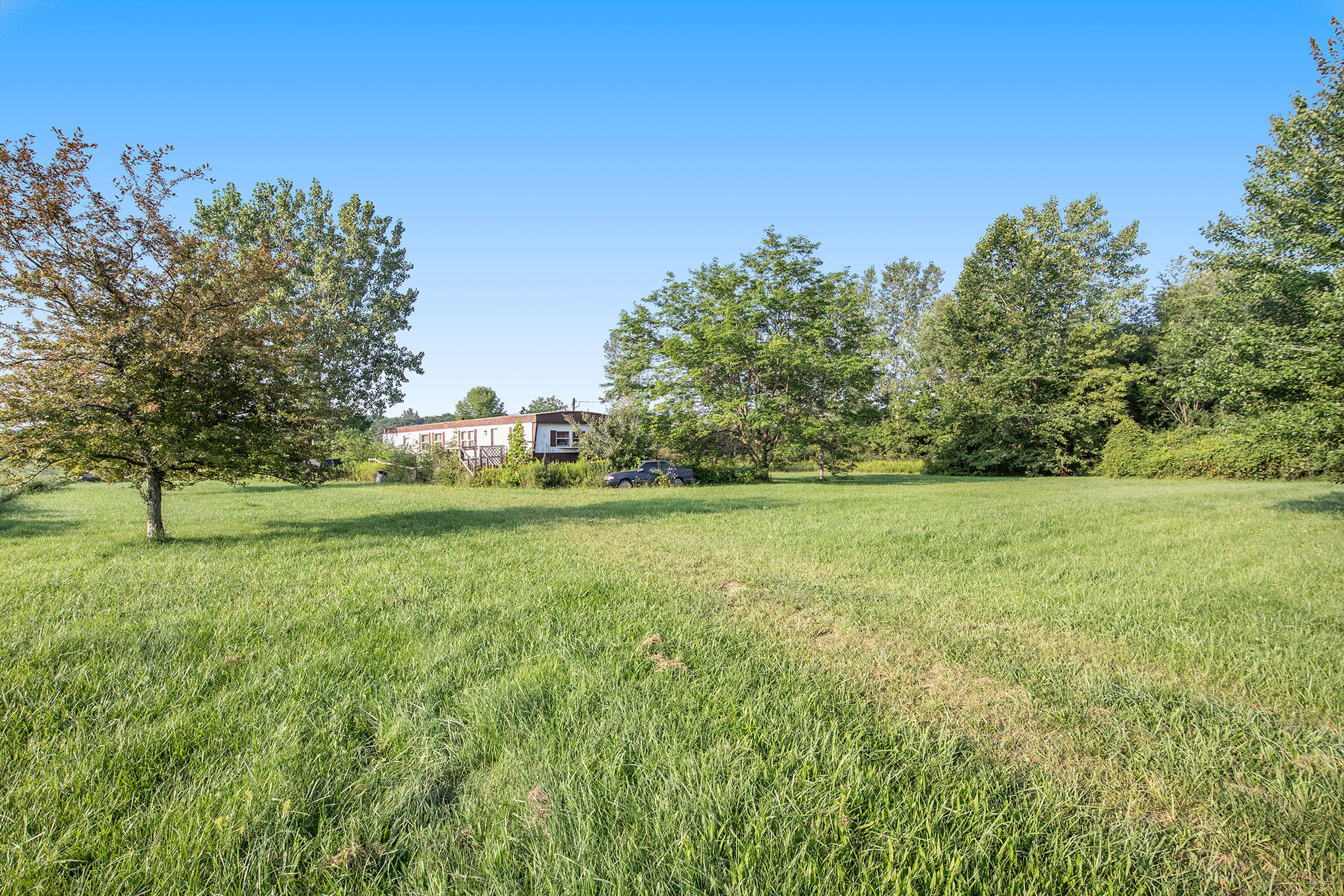 58121 Butcher Road Hartford, MI 49057 - Photo 7 of 17 IMG_0316