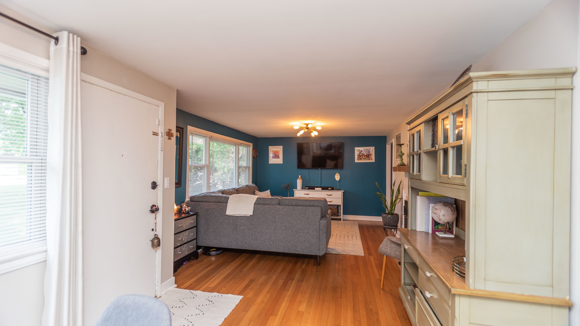 1519 Potter Road Park Ridge, IL 60068 - Photo 4 of 20