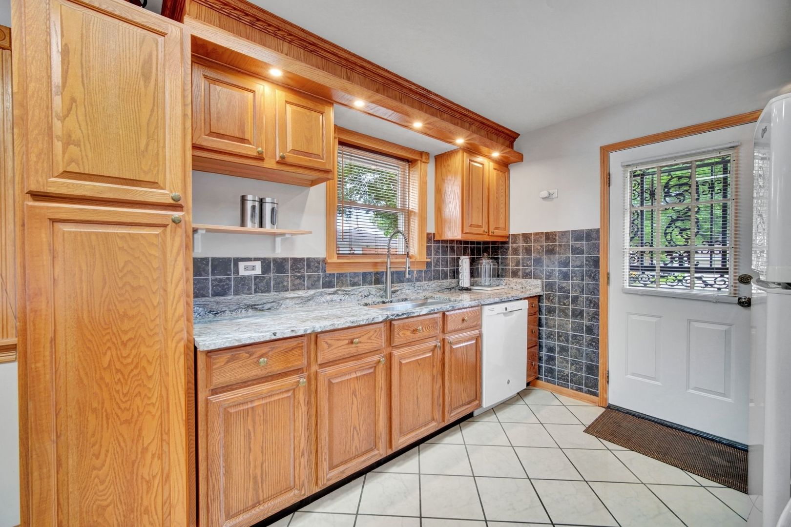 7324 West Addison Street Chicago, IL 60634 - Photo 8 of 28