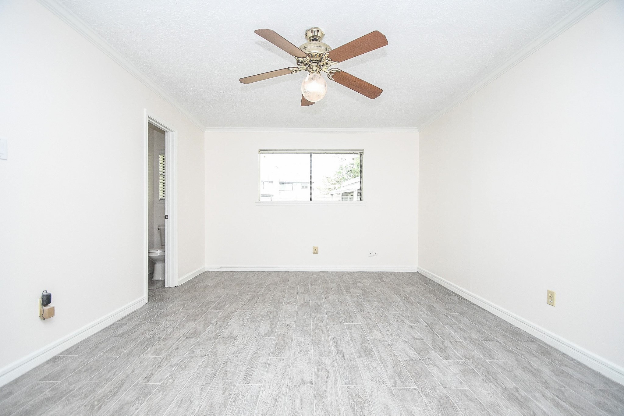 11635 Sagevale Lane Houston, TX 77089 - Photo 17 of 32 This roomy, bedroom/ensuite bath, will please both family and guests.