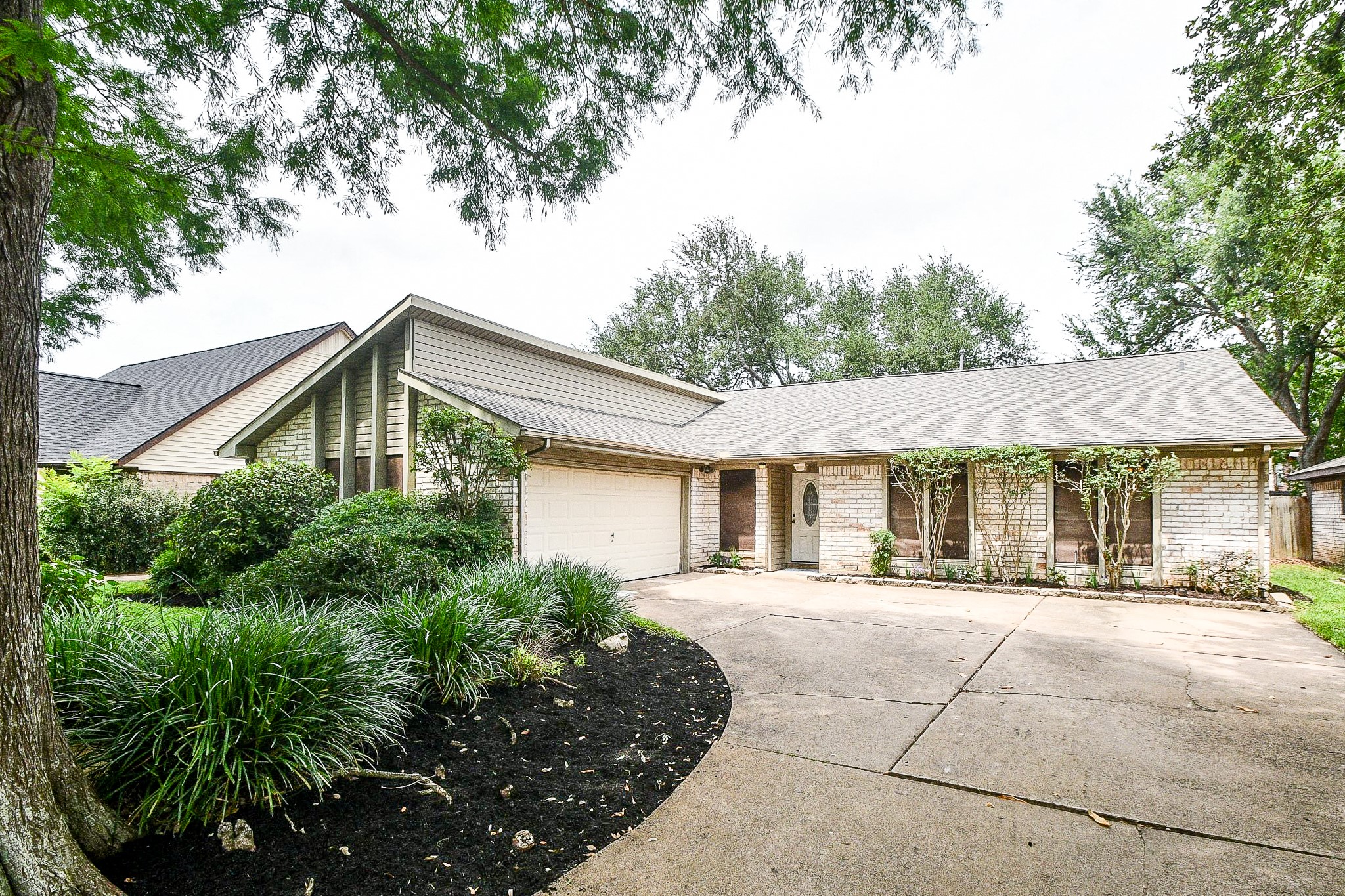 11635 Sagevale Lane Houston, TX 77089 - Photo 2 of 32 Tremendous space, inside and out, defines this single story 1977 gem, offering 4 bedrooms and 2 full baths, occupying a 7,475 square-foot-lot with 2,145 square-feet of interior living space. As you can appreciate, parking is not a problem here!