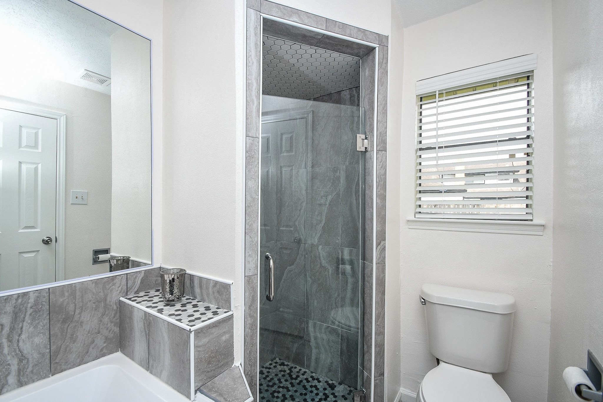 11635 Sagevale Lane Houston, TX 77089 - Photo 20 of 32 The sleek, glass enclosed, walk-in shower is well placed.