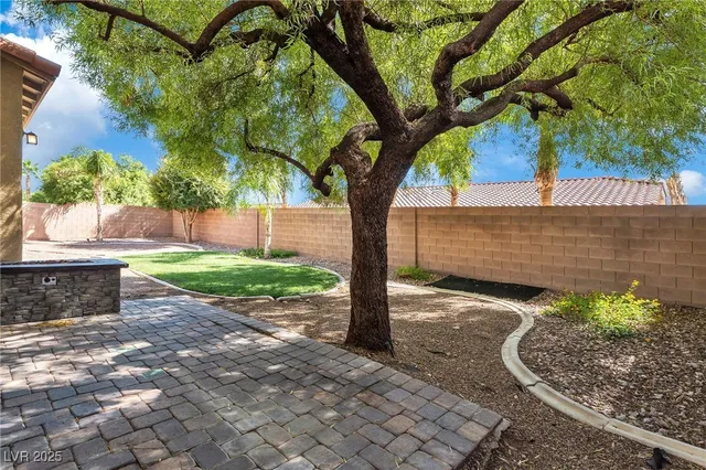 $575,000 | 9341 Arrowhead Bluff Avenue, Las Vegas, NV 89149