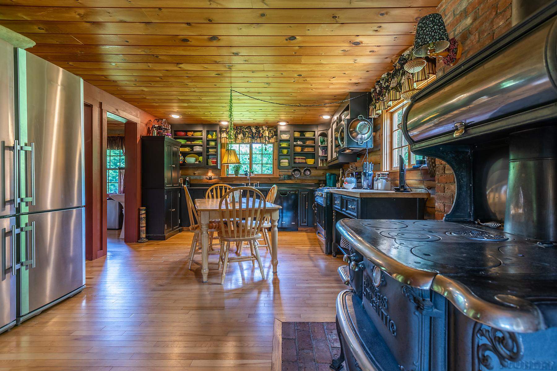 2034 Stony Brook Road Stockbridge, VT 05772 - Photo 7 of 40 Gallery Image 7