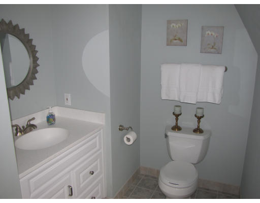 13 Robert Road Acton, MA 01720 - Photo 13 of 27 Gallery Image 13