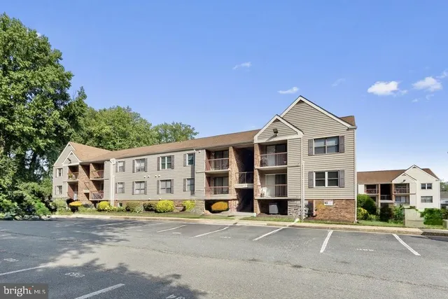 $2,500 | 202 Buckingham Lane, Unit 102, Stafford, VA 22556