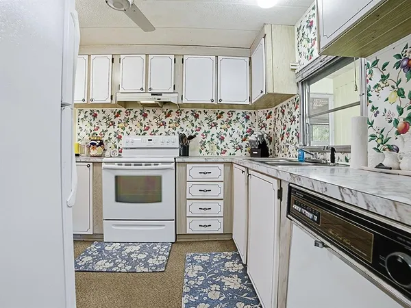 $159,900 | 25919 Zinnia Lane, Astatula, FL 34705