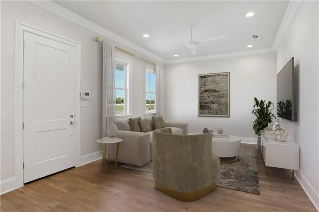 $2,100 | 2401 Monticello Avenue, New Orleans, LA 70118