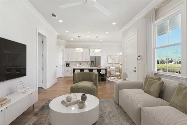 $2,100 | 2401 Monticello Avenue, New Orleans, LA 70118