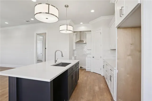 $2,100 | 2401 Monticello Avenue, New Orleans, LA 70118