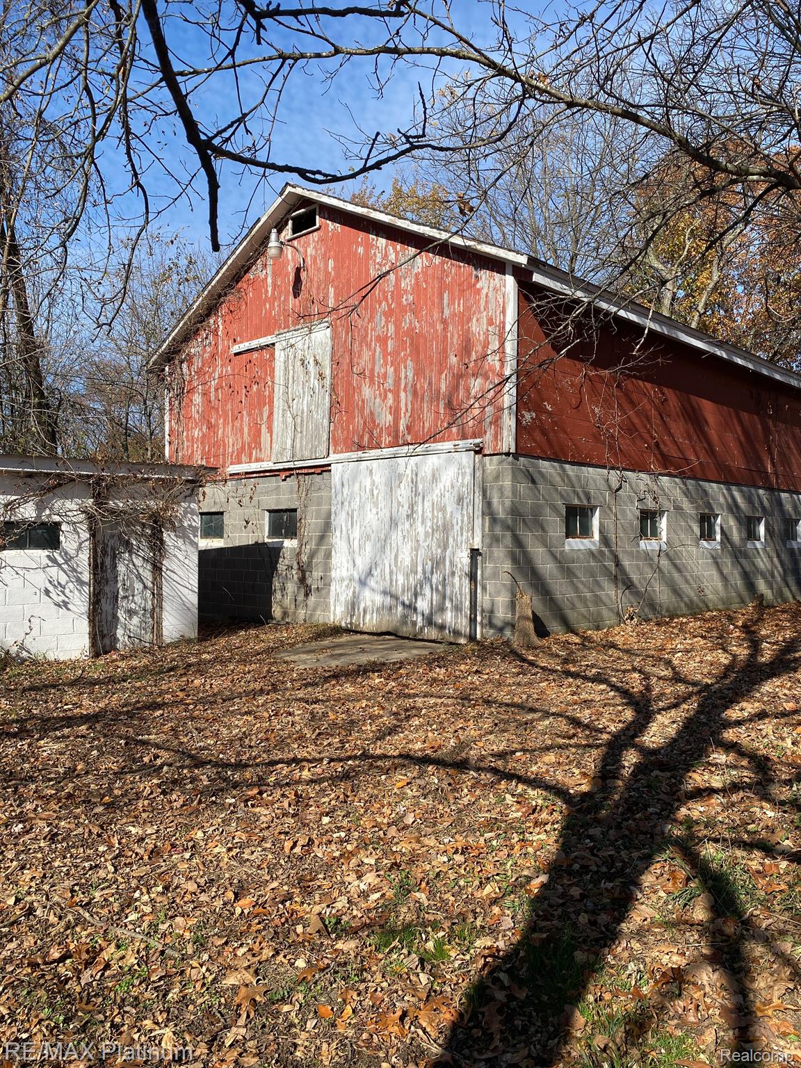 1215 South Bull Run Road Fowlerville, MI 48836 - Photo 68 of 80 Steel Frame Horse Barn.