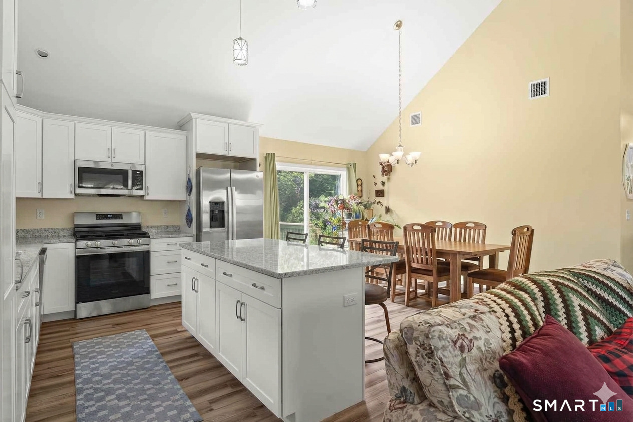 89 Lisbon Road Canterbury, CT 06331 - Photo 5 of 14 Gallery Image 5