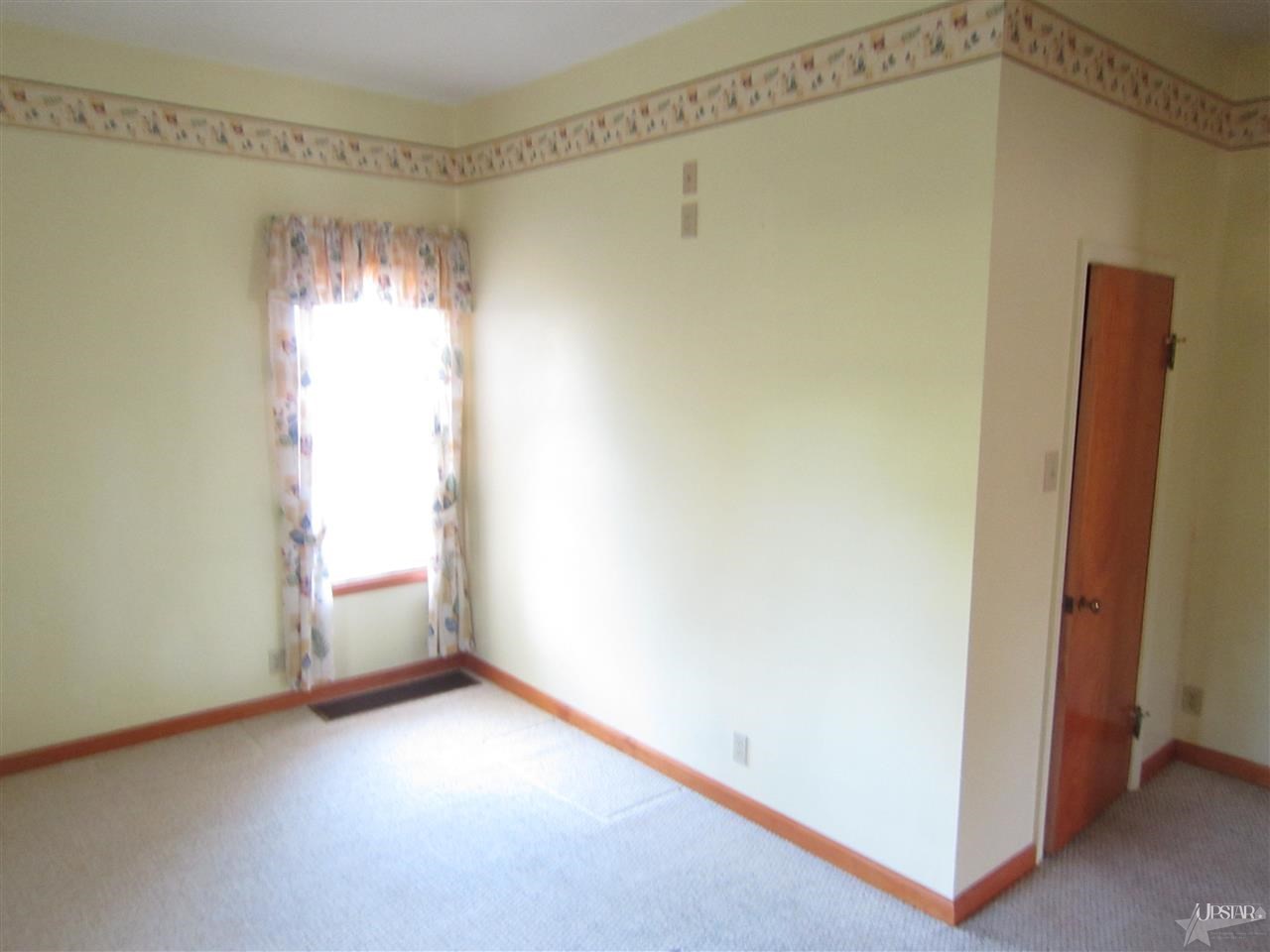 2085 Riverside Drive Huntington, IN 46750 - Photo 14 of 30 Gallery Image 14