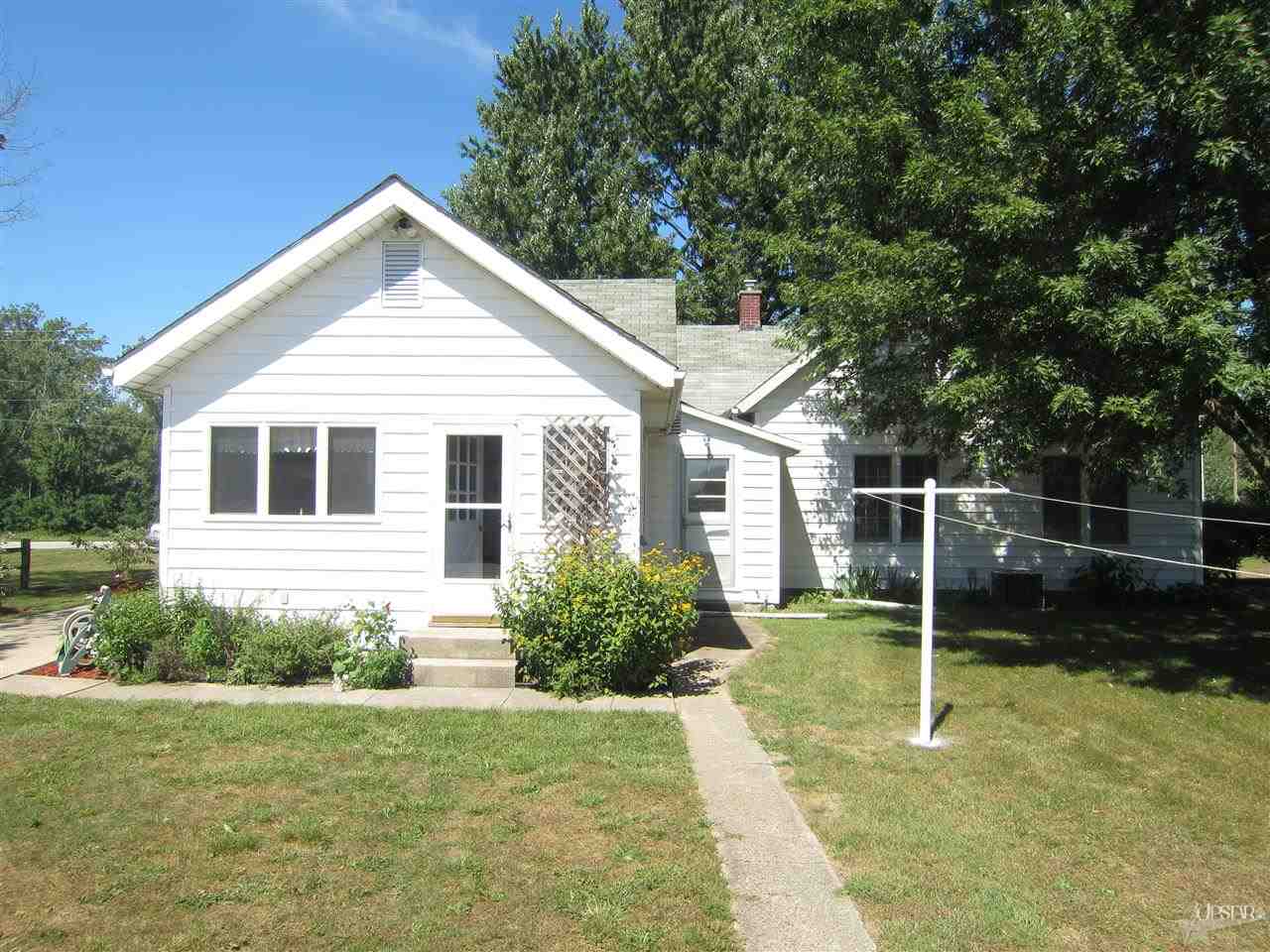2085 Riverside Drive Huntington, IN 46750 - Photo 3 of 30 Gallery Image 3