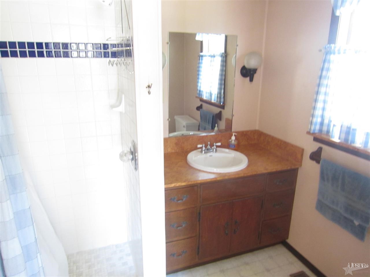 2085 Riverside Drive Huntington, IN 46750 - Photo 21 of 30 Gallery Image 21
