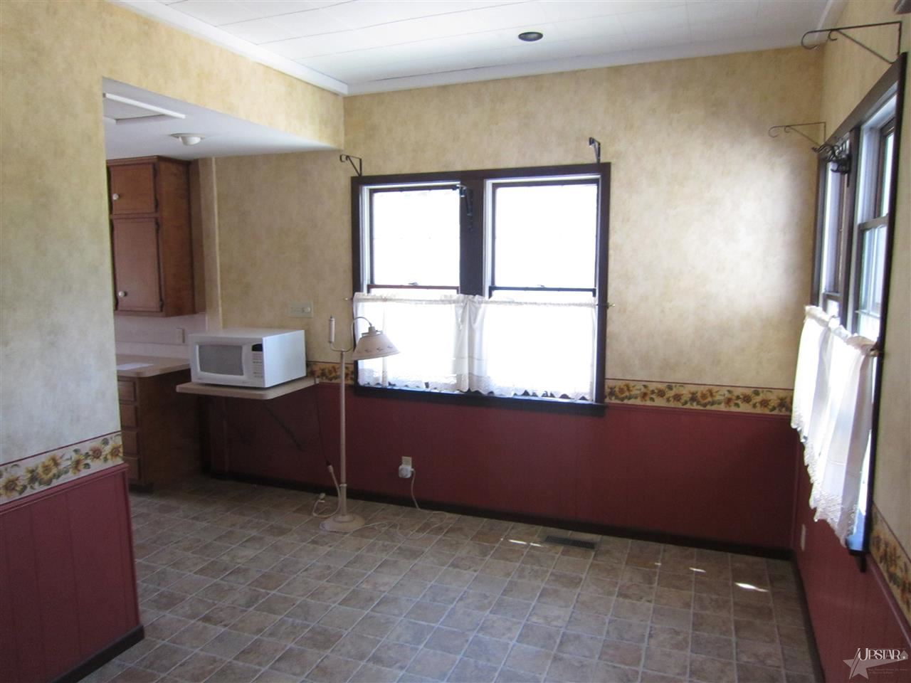 2085 Riverside Drive Huntington, IN 46750 - Photo 23 of 30 Gallery Image 23